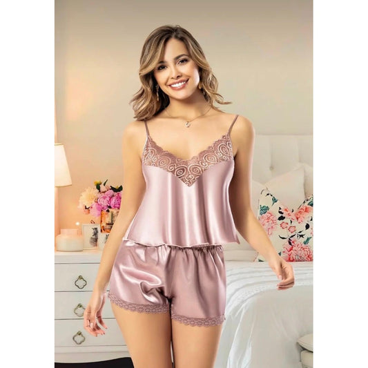 Lunelle Kadın Saten Pijama Takımı – Dantel Detaylı Şortlu Askılı Gecelik Set (Premium Seri)
